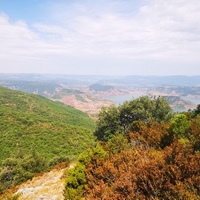 Photo de France - Le Cirque de Mourèze et le Lac du Salagou